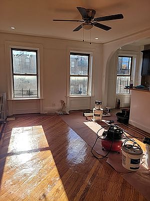 1st image of 32 Clifton Pl #4