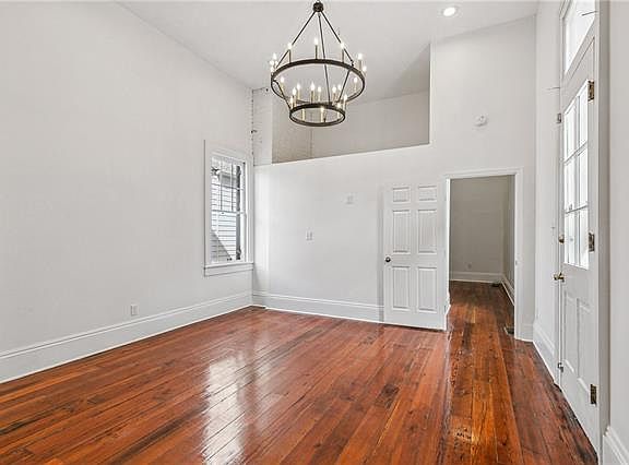 3rd image of 3420 Magazine St Unit B