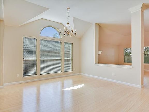 4th image of 5311 Magdelena Dr