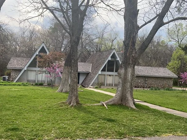 3609 Oak Hollow Dr, Edmond, OK 73013