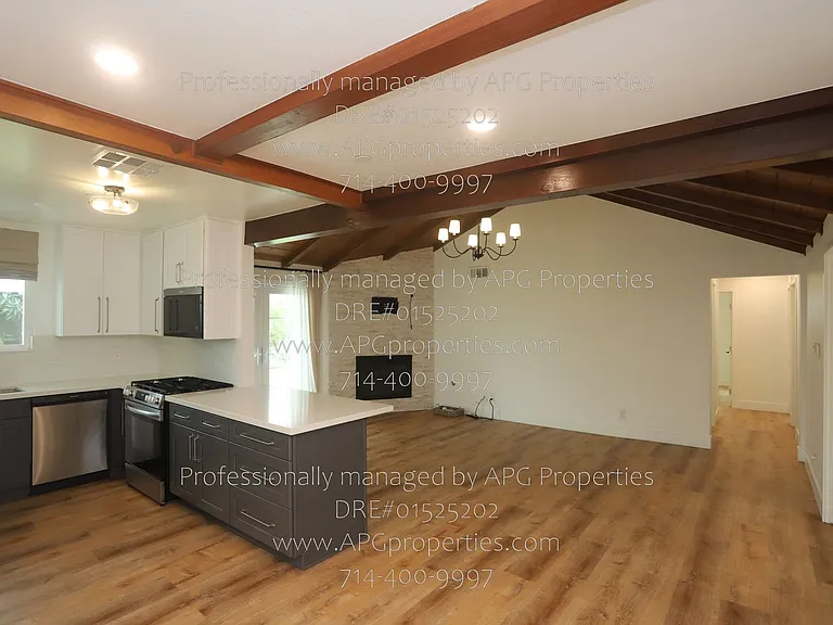 829 N Elmwood St — Photo 7