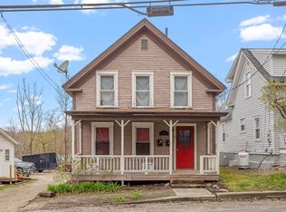 96 Maple St, Newport, NH 03773