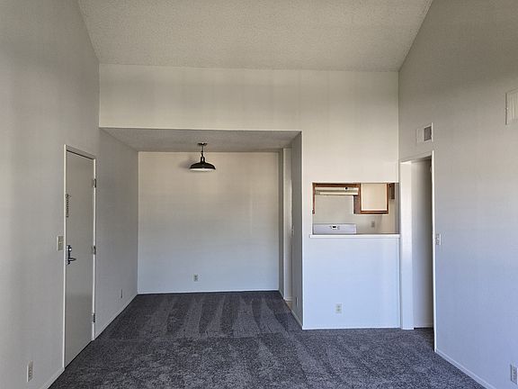3rd image of 3757 Kelton Ave #211