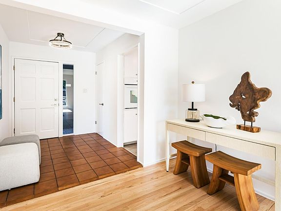3rd image of 756 Stone Ln