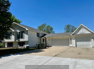 2310 Macron St, Grand Island, NE 68803