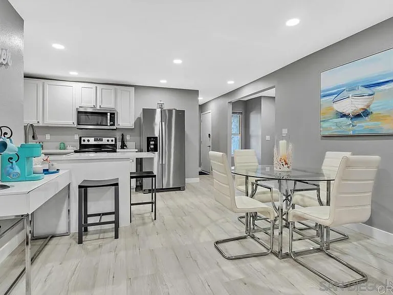 1111 Seacoast Dr #8 — Photo 2