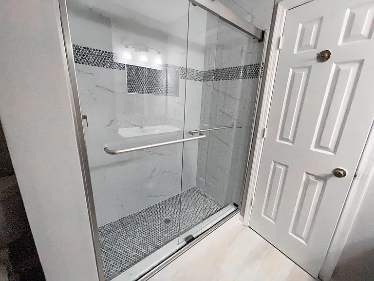 308 Hollyfax Cir — Photo 7