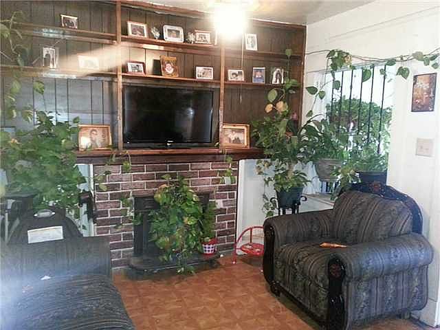 2nd image of 3116 Pera Ave