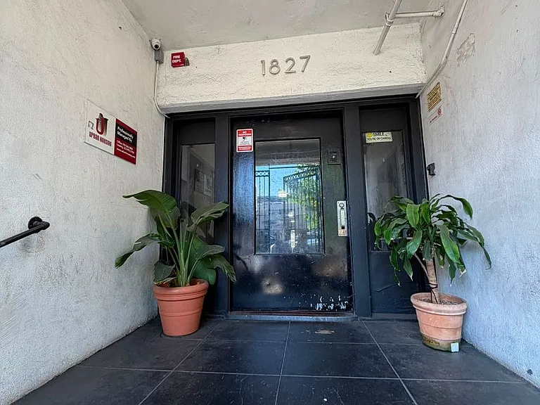 1827 W Sunset Blvd — Photo 8