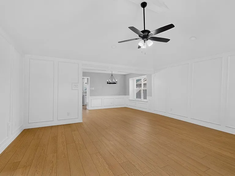 1748 Saint James Dr — Photo 11