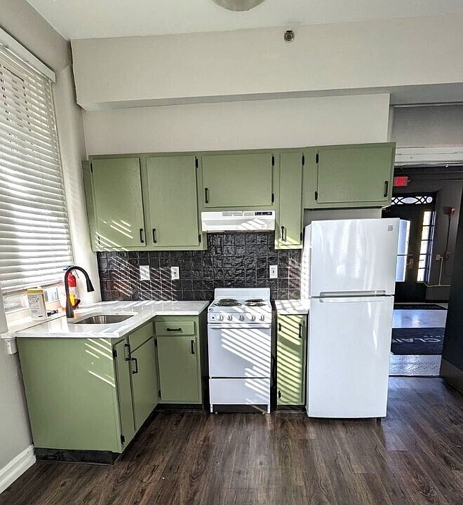 1st image of 340 Saint Clair Ave APT 102