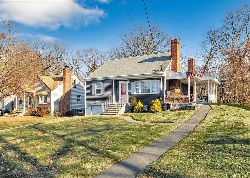 1st image of 25 Hemlock Dr