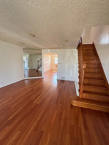 2212 Brighton St Photo 1
