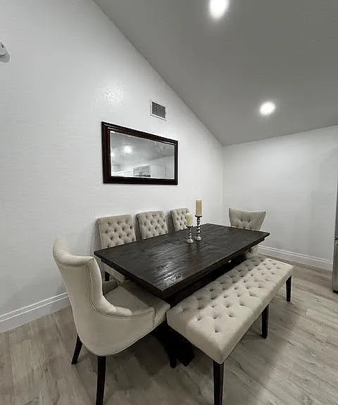 13647 Yarmouth Ct — Photo 3