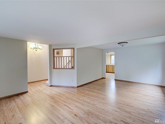 5th image of 18529 SE 45th St