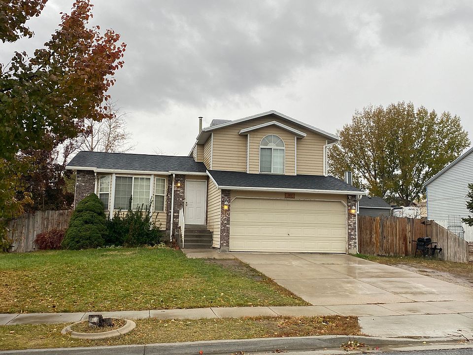 1st image of 5922 S Woodview Dr