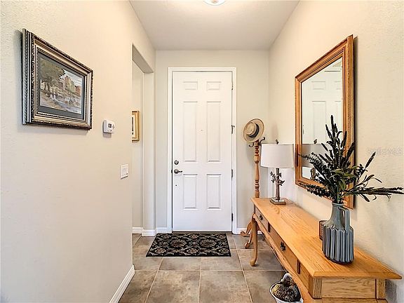 5th image of 105 Casavista Dr