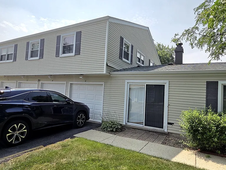 321 Joan Ct #A — Photo 2