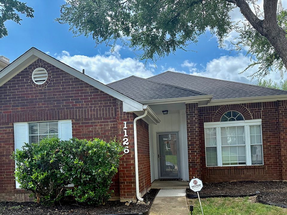 1st image of 1126 Holly Dr