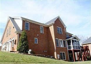 2nd image of 106 Earls Ct