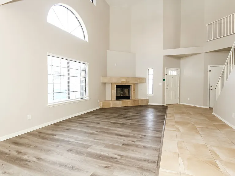 18039 N 12th Pl — Photo 4