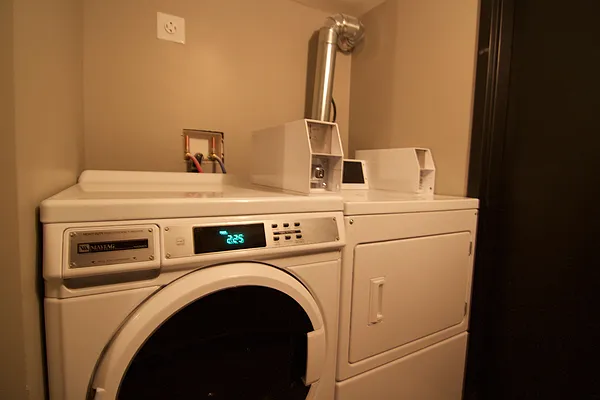 Rented by Nooklyn NYC LLC | media 52