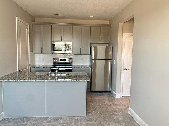 3rd image of 15064 Mayberry Dr APT B