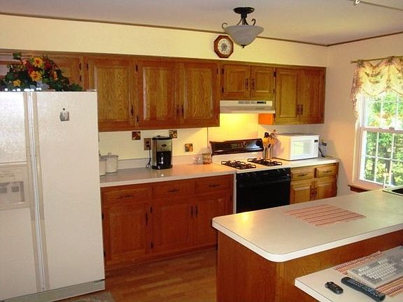 5th image of 210 Driscoll Ct