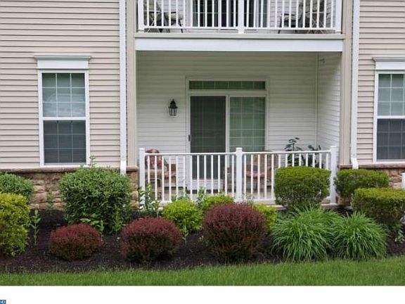 2nd image of 4103 Poplar St