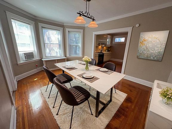 5th image of 2581 Madison Rd #1