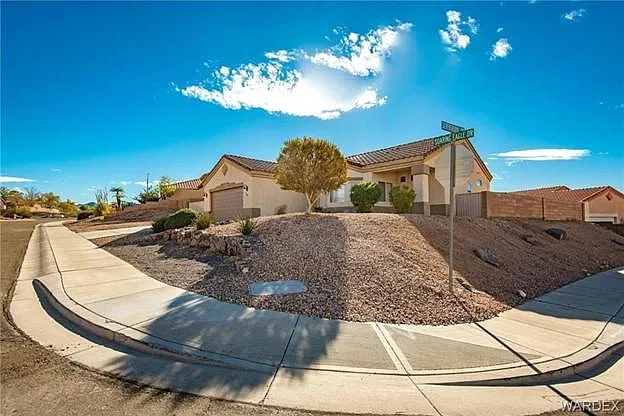 2 bed, 1301 sqft, $1,850 — Photo 3