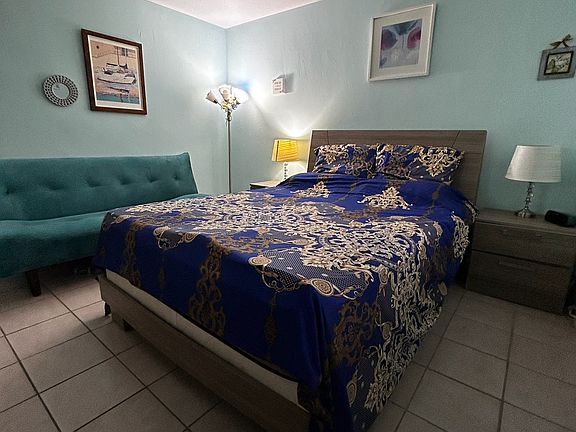 5th image of 3230 NE 13th St APT 204