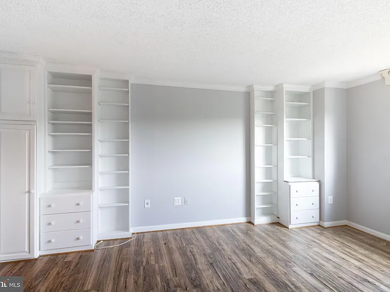 1225 Martha Custis Dr #1103 — Photo 8