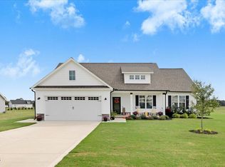 16 Tanseyleaf Dr, Smithfield, NC 27577