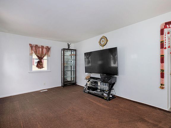 5th image of 1435 Katrina Dr SE