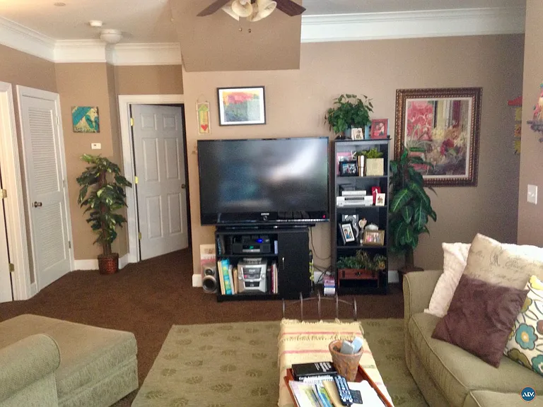67 Summerfield Ct #611 — Photo 6