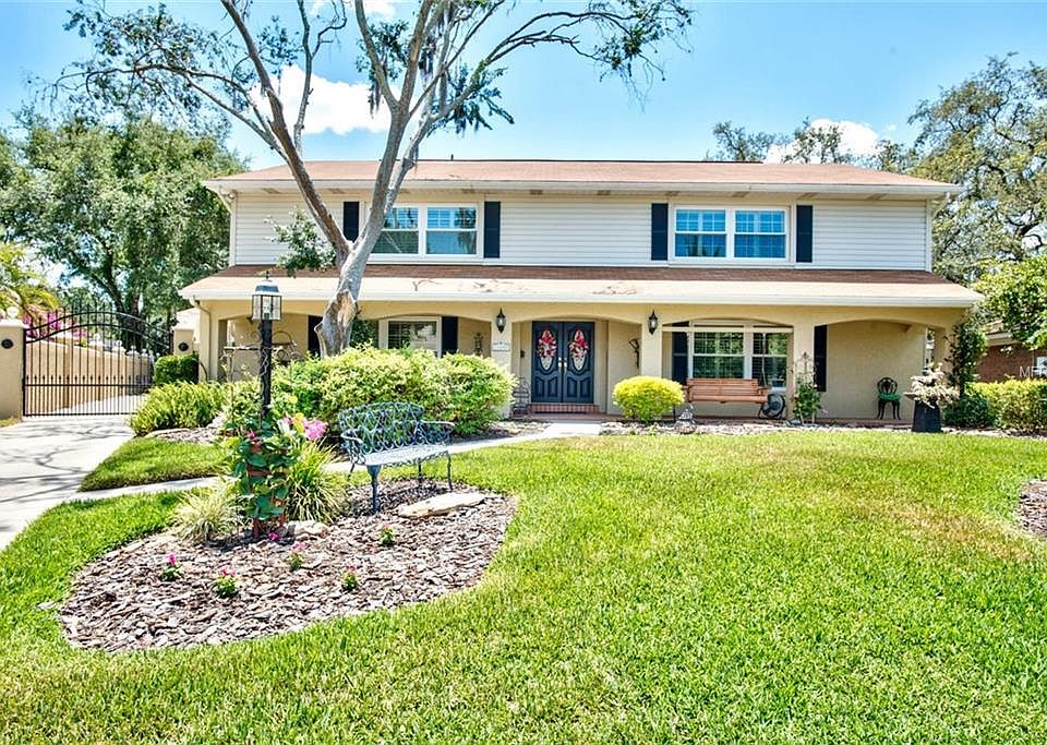 1st image of 10405 Reclinata Ln