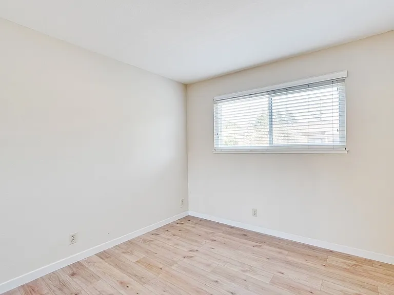 6651 Bunker Hill Ct — Photo 27
