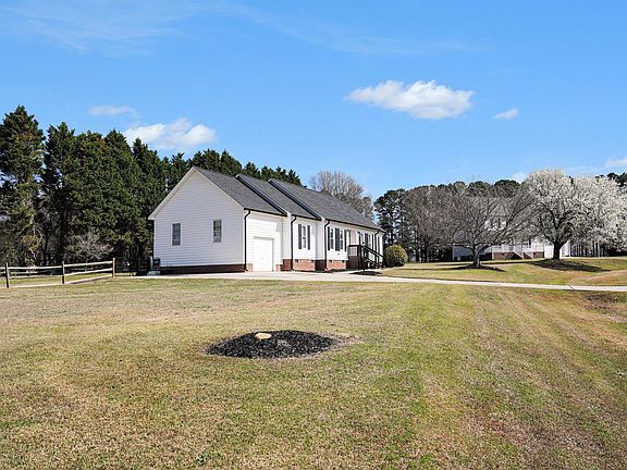 2nd image of 2416 Whitset Pl
