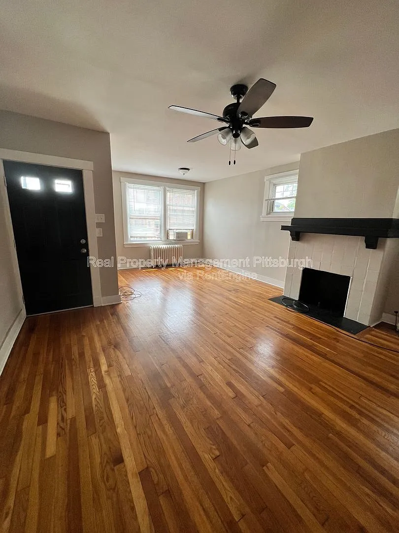 2 bed, 1.0 bath, 1100 sqft, $1,350 — Photo 3