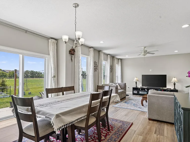 3805 Mantle Dr — Photo 20