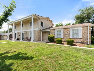 603 Rue Montand Dr, Ballwin, MO, 63011