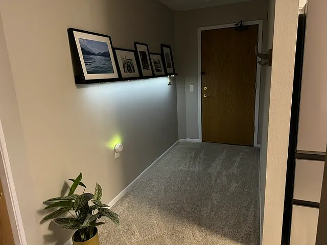 2 bed, 1128 sqft, $1,700 — Photo 3