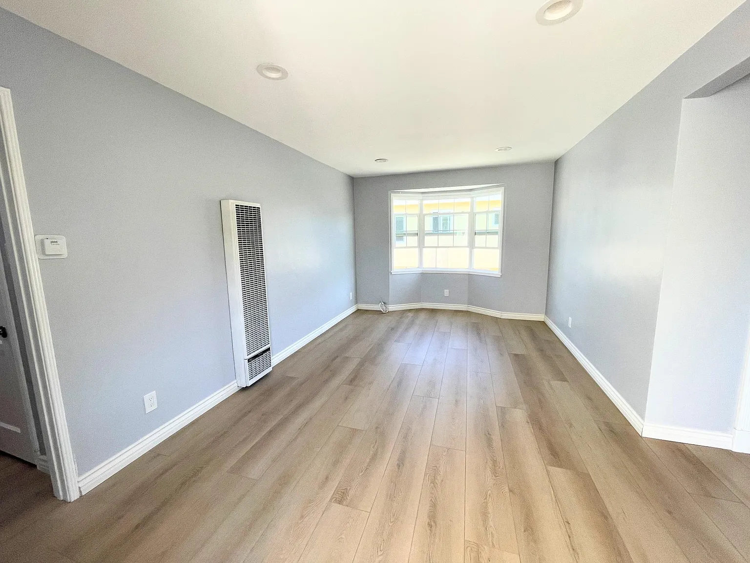 2 bed, 800 sqft, $2,550 — Photo 2