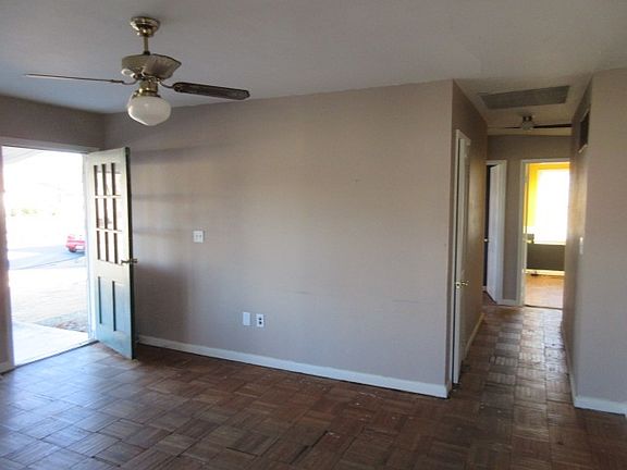 4th image of 3235 Lorine Ln