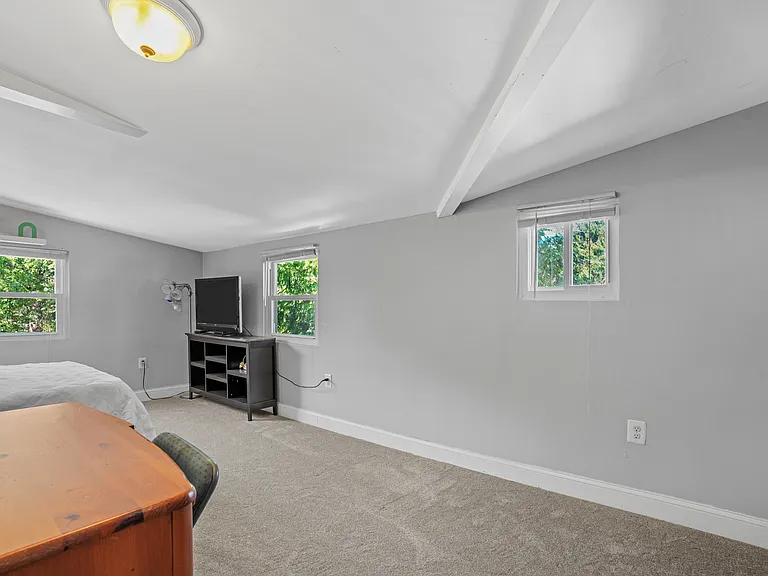 310 Maryland Ave — Photo 25