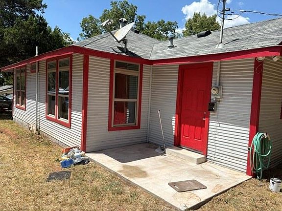 3rd image of 125 N Fowler St