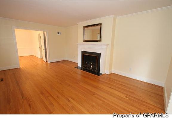 3rd image of 106 Lord Ashley Dr