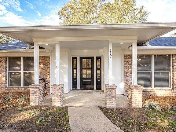 4th image of 117 Saint Andrews Dr