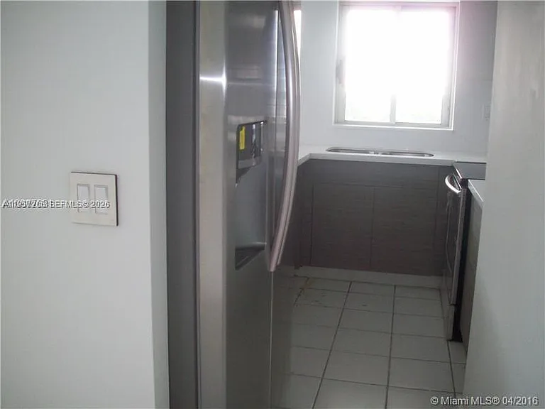 1402 Brickell Bay Dr #1103 — Photo 6